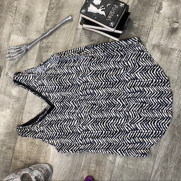 Joe’s jeans white and black chevron print tank top 4FOR 40 - Picture 5 of 5